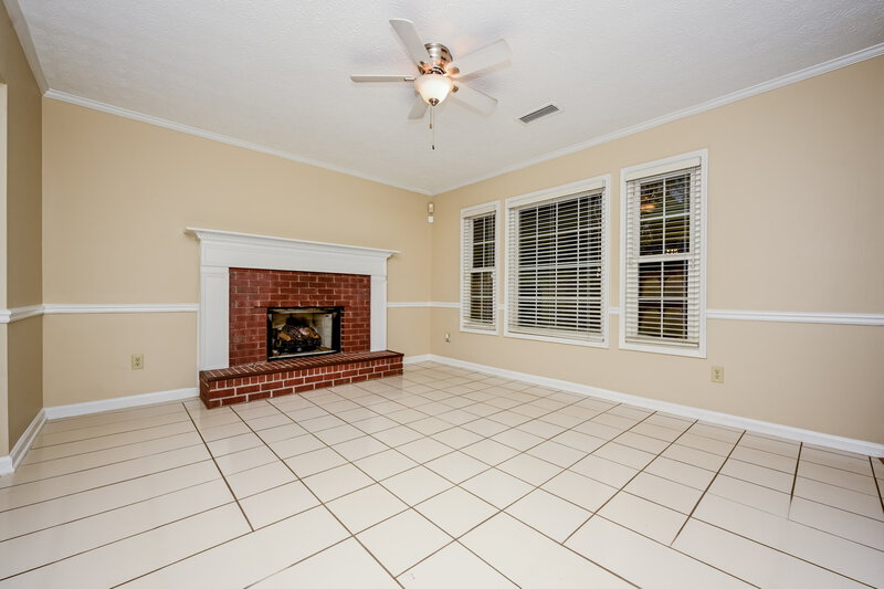 2,240/Mo, 114 Rubicon Rd Peachtree City, GA 30269 Living Room View