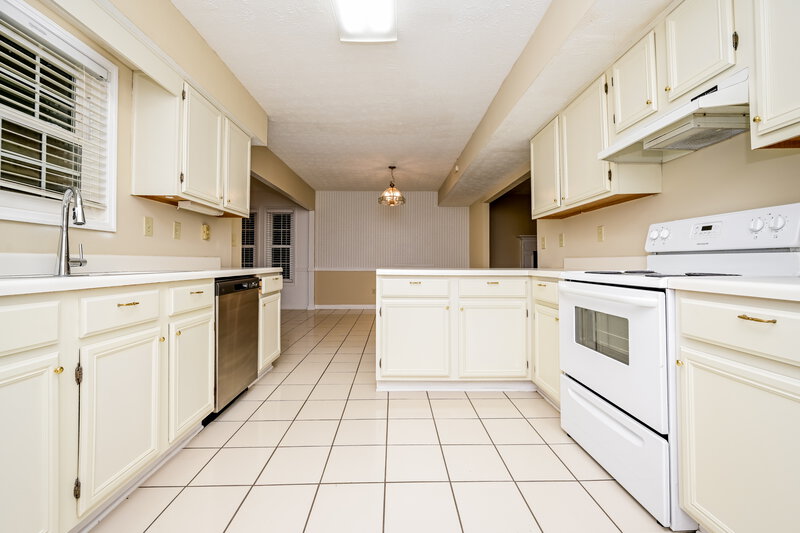 2,240/Mo, 114 Rubicon Rd Peachtree City, GA 30269 Kitchen View