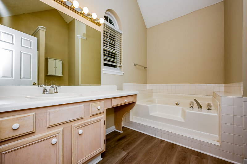 2,240/Mo, 114 Rubicon Rd Peachtree City, GA 30269 Main Bathroom View