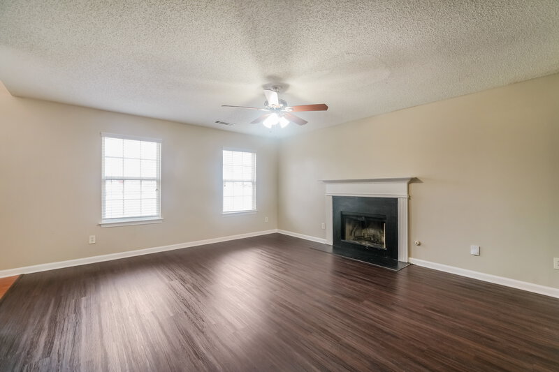 1,720/Mo, 108 Glendale Blvd Temple, GA 30179 Living Room View 2