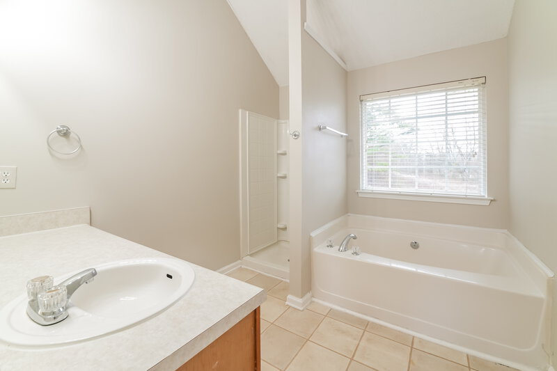 1,720/Mo, 108 Glendale Blvd Temple, GA 30179 Main Bathroom View