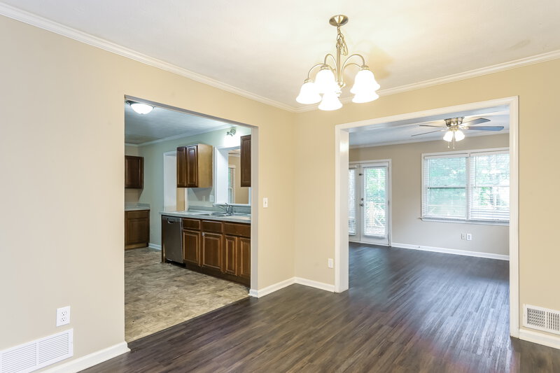 1,620/Mo, 1560 Cherry Hill Ct SW Conyers, GA 30094 Dining Room View