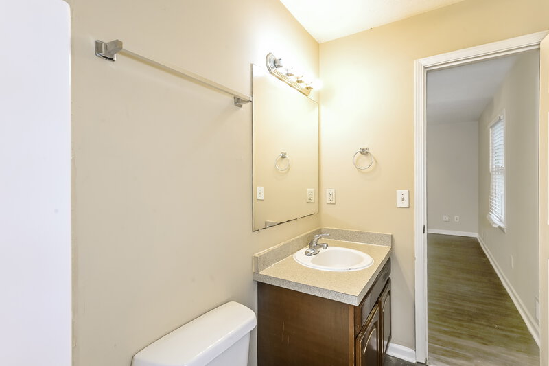 1,620/Mo, 1560 Cherry Hill Ct SW Conyers, GA 30094 Bathroom View
