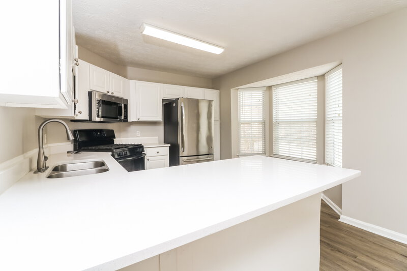 2,055/Mo, 1338 Vintage Pointe Dr Lawrenceville, GA 30044 Kitchen View 2