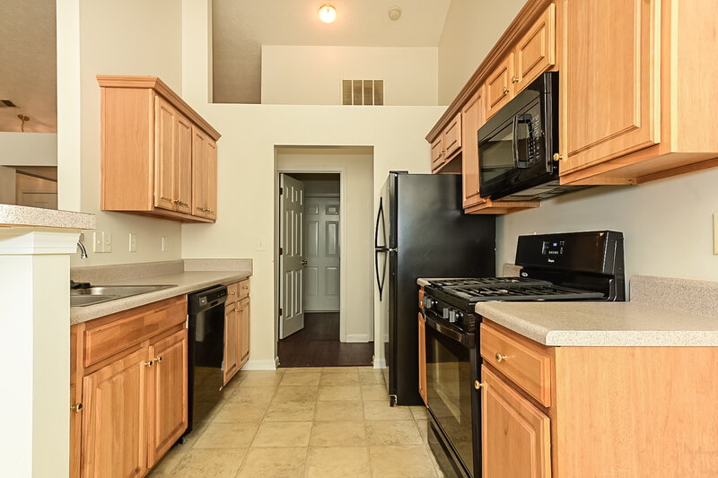 1,515/Mo, 7510 Deer Creek Dr Union City, GA 30291 Kitchen View