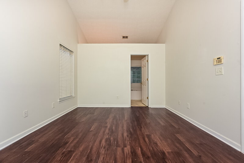 1,515/Mo, 7510 Deer Creek Dr Union City, GA 30291 Main Bedroom View 2