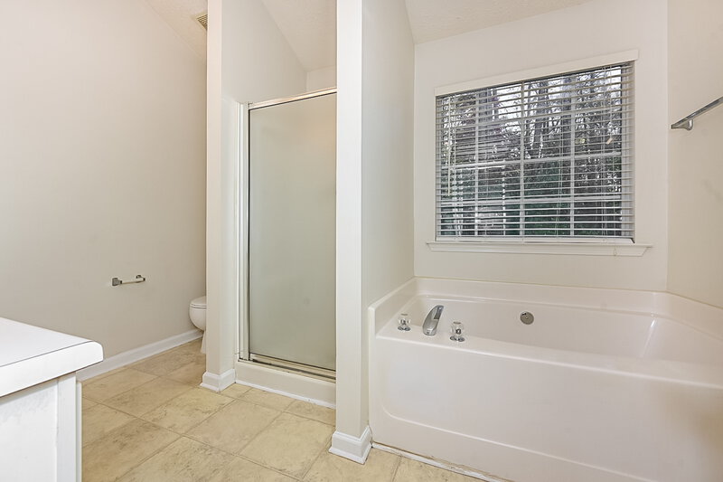 1,515/Mo, 7510 Deer Creek Dr Union City, GA 30291 Main Bathroom View