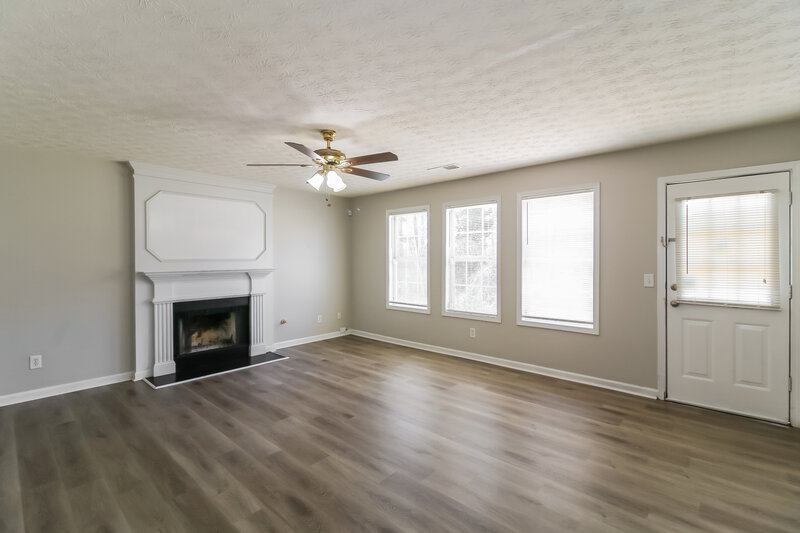 2,505/Mo, 4327 Conley Lndg Conley, GA 30288 Family Room View