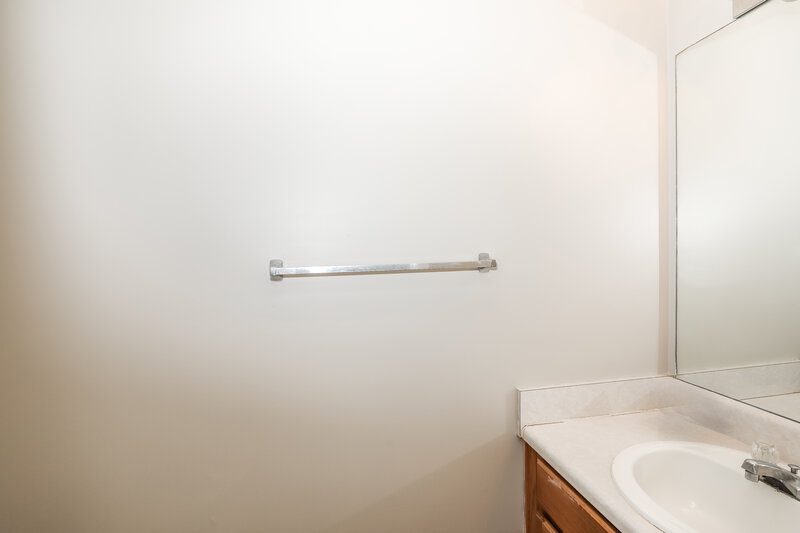 2,235/Mo, 5488 Vanity Joys Ln Ellenwood, GA 30294 Bathroom View 2