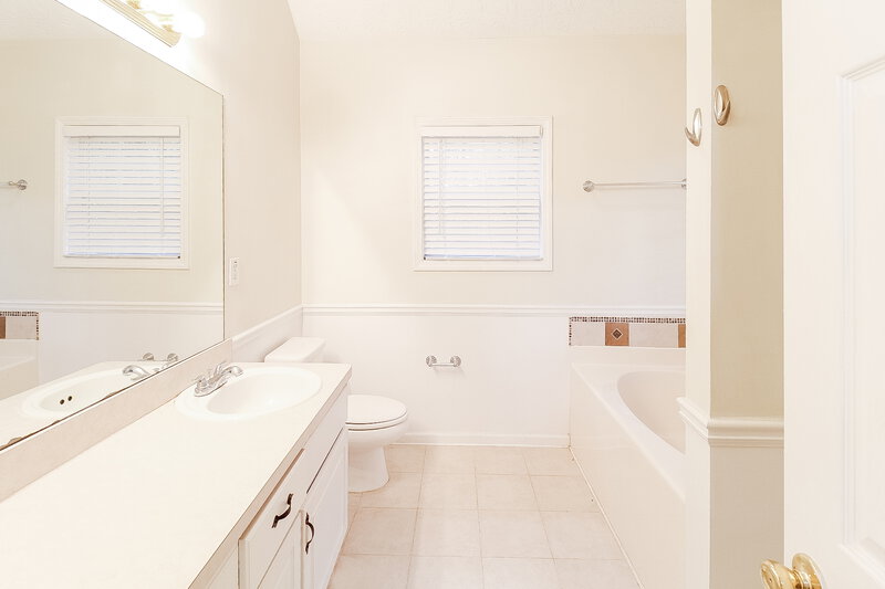 2,055/Mo, 35 Pebble Brooke Ct Covington, GA 30016 Main Bathroom View