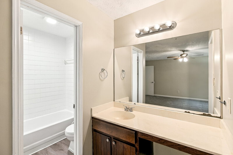 1,695/Mo, 35 Windsong Ct Stockbridge, GA 30281 Bathroom View