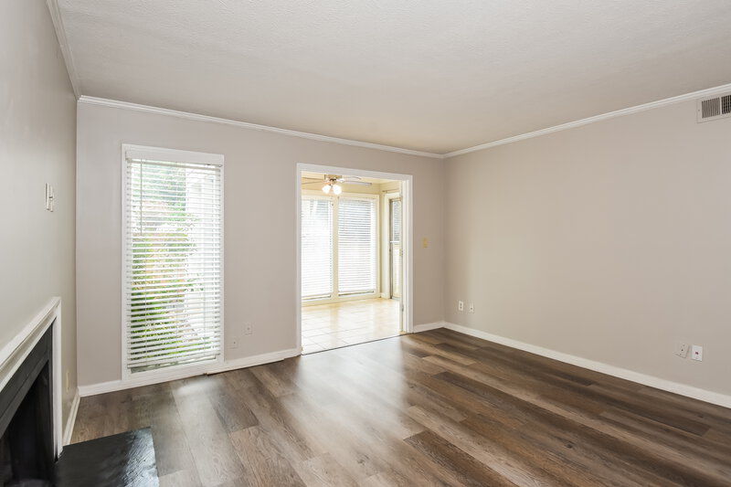 1,925/Mo, 108 Augusta Dr SE Marietta, GA 30067 Living Room View