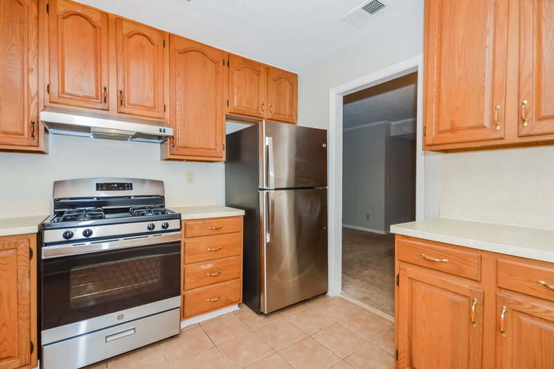 2,580/Mo, 108 Augusta Dr SE Marietta, GA 30067 Kitchen View 2