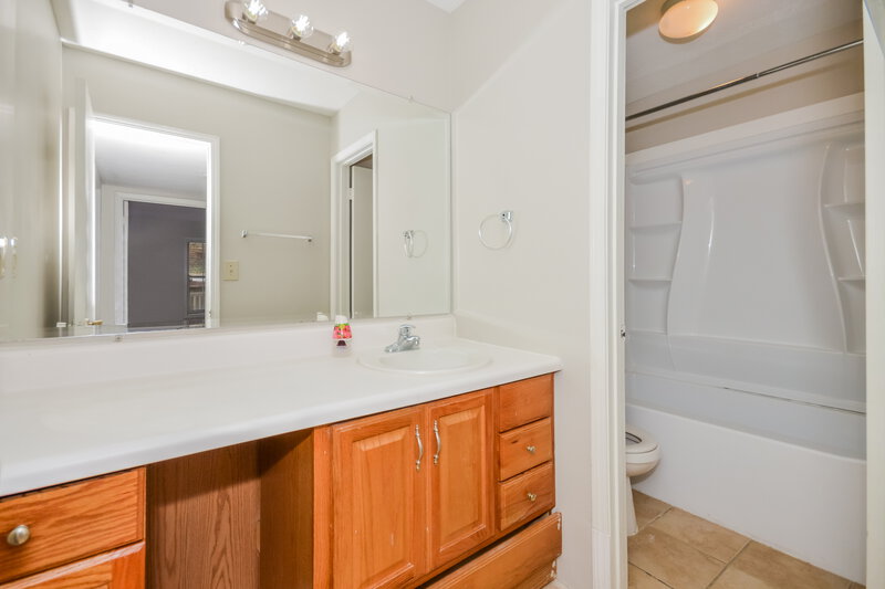 2,580/Mo, 108 Augusta Dr SE Marietta, GA 30067 Bathroom View