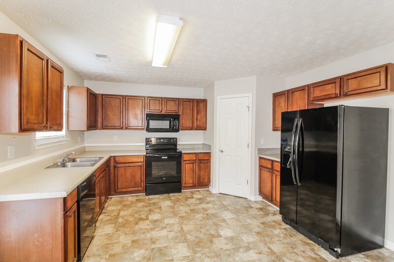 3,260/Mo, 296 Millstone Dr Hampton, GA 30228 Kitchen View