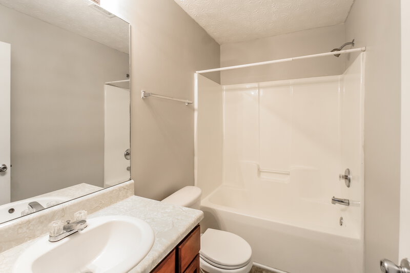 3,260/Mo, 296 Millstone Dr Hampton, GA 30228 Bathroom View