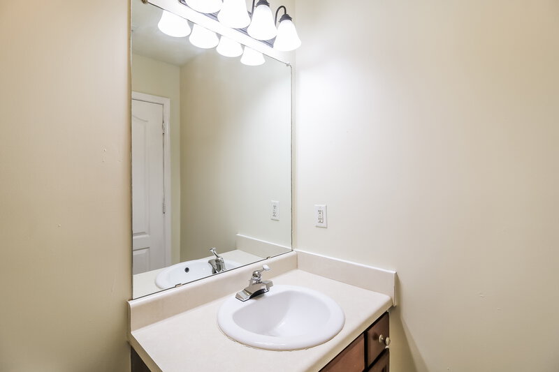 1,780/Mo, 1752 Old Dogwood Jonesboro, GA 30238 Bathroom View