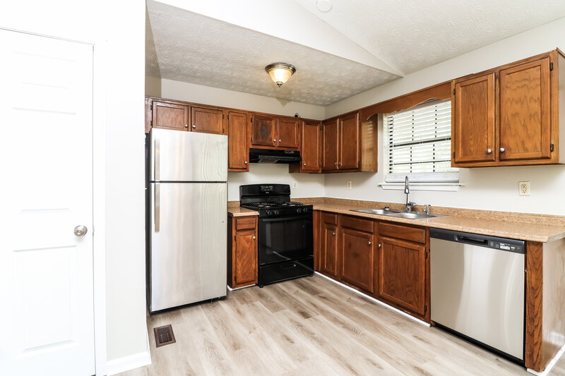 1,835/Mo, 2686 Lantern Trl Lithia Springs, GA 30122 Kitchen View