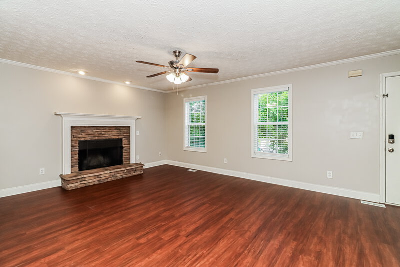 1,985/Mo, 201 Brick Mill Dr Canton, GA 30115 Living Room View