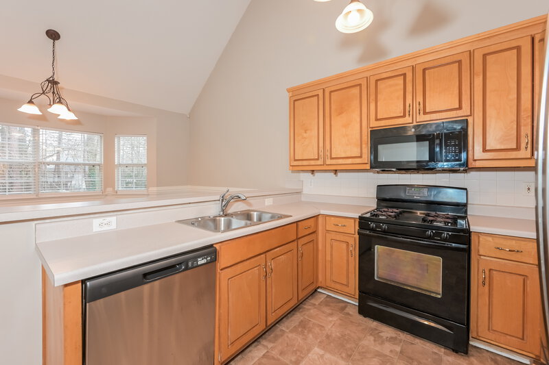 0/Mo, 1511 Mariray Ct Lawrenceville, GA 30045 Kitchen View 2