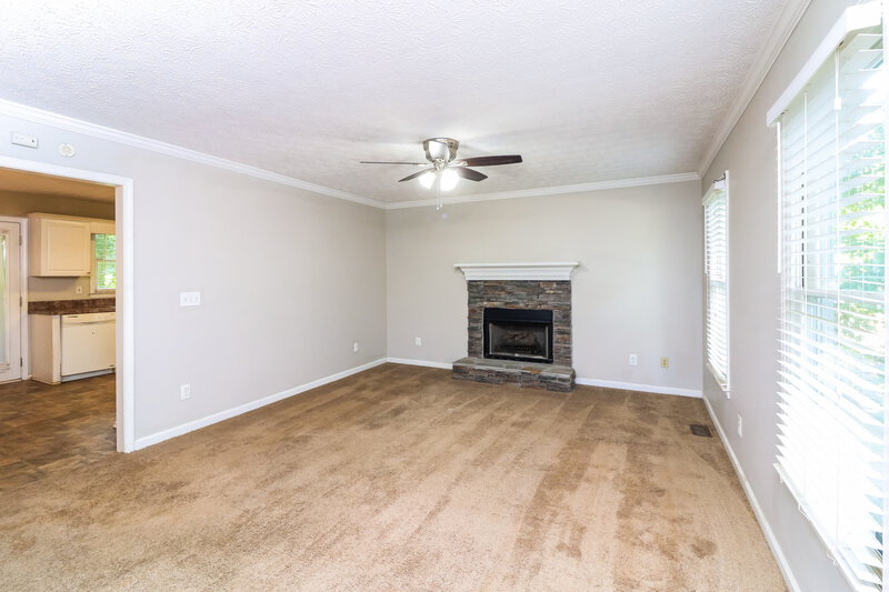 1,785/Mo, 24 Garner Farm Dr Dallas, GA 30157 Living Room View