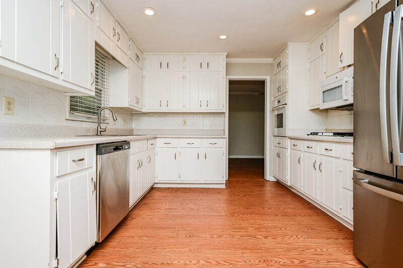 2,020/Mo, 564 Clubhouse Dr SE Conyers, GA 30094 Kitchen View