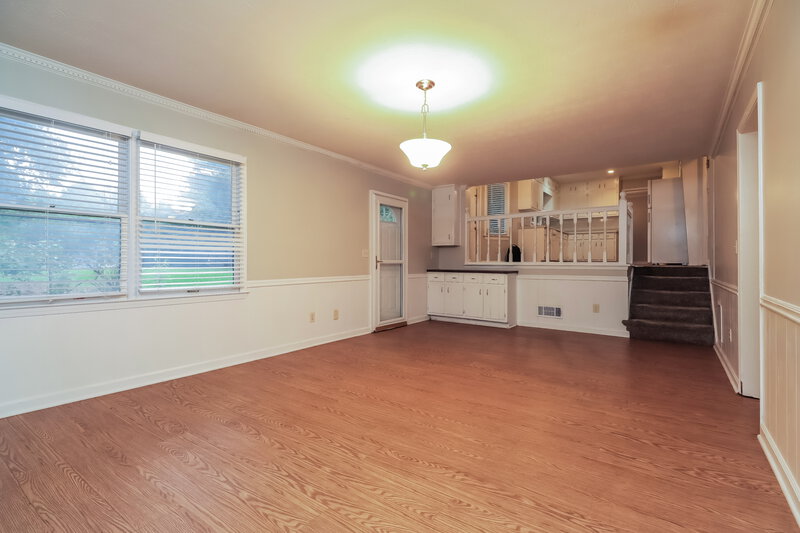 2,060/Mo, 564 Clubhouse Dr SE Conyers, GA 30094 Family Room View 2