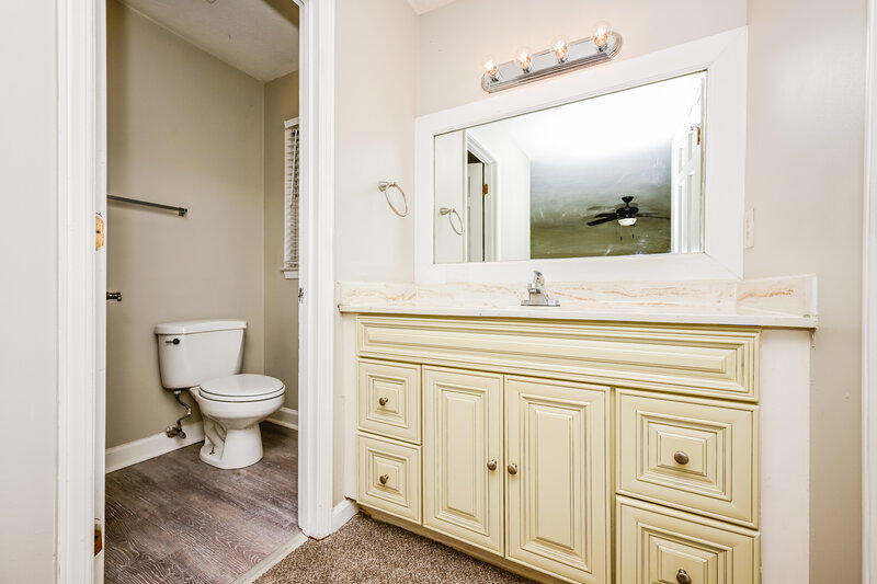 2,020/Mo, 564 Clubhouse Dr SE Conyers, GA 30094 Main Bathroom View