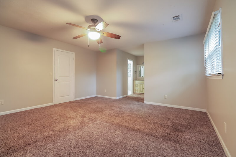 2,060/Mo, 564 Clubhouse Dr SE Conyers, GA 30094 Main Bedroom View 2