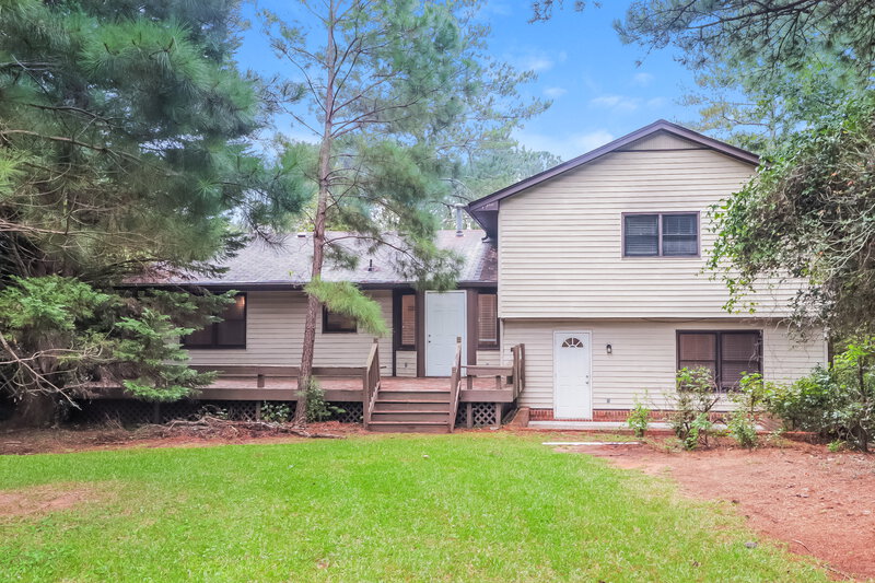 2,060/Mo, 564 Clubhouse Dr SE Conyers, GA 30094 Rear View