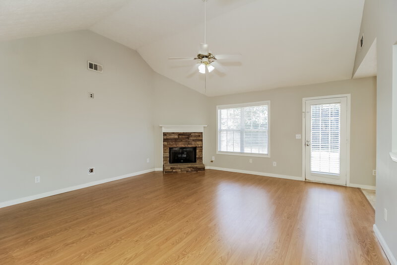 1,685/Mo, 100 Maplewood Dr Temple, GA 30179 Living Room View