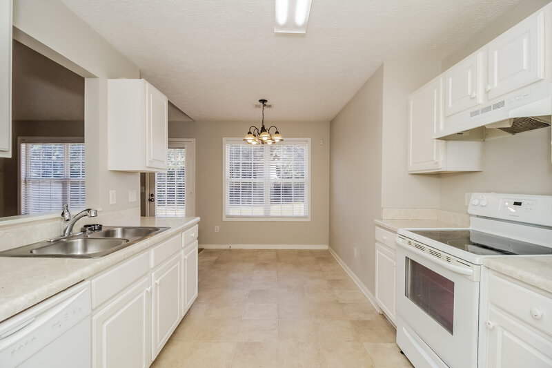 1,685/Mo, 100 Maplewood Dr Temple, GA 30179 Kitchen View 2