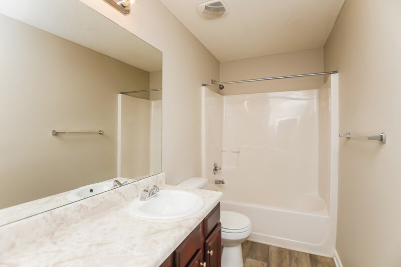 3,330/Mo, 2003 Reflective Waters Rd Villa Rica, GA 30180 Bathroom View
