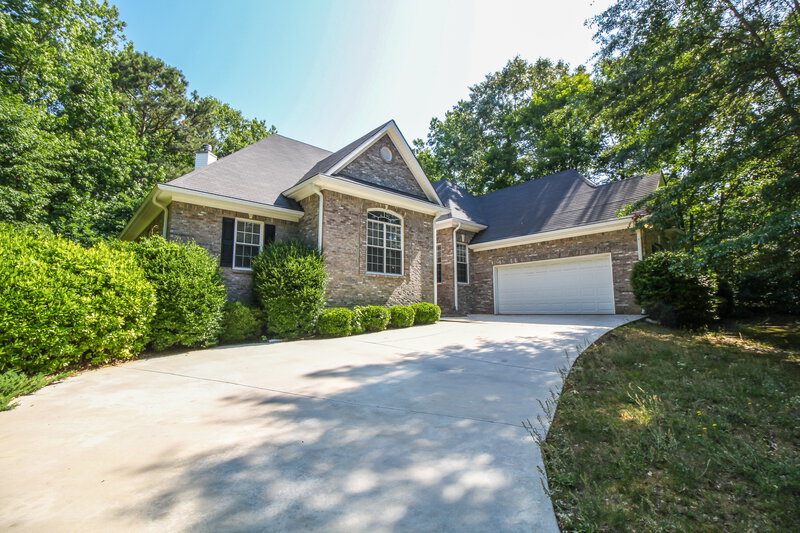 2,100/Mo, 35 Goldfinch Dr Covington, GA 30016 Front View