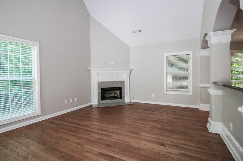 2,100/Mo, 35 Goldfinch Dr Covington, GA 30016 Living Room View
