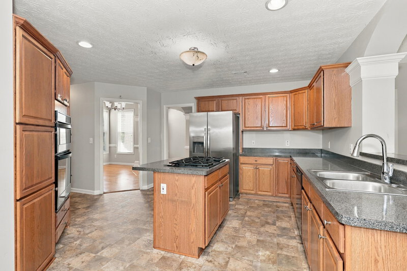 2,330/Mo, 35 Goldfinch Dr Covington, GA 30016 Kitchen View