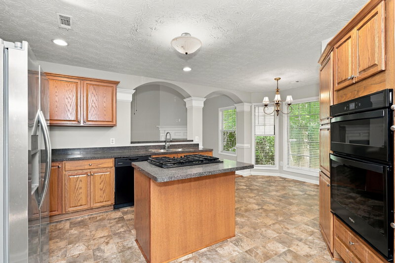 2,330/Mo, 35 Goldfinch Dr Covington, GA 30016 Kitchen View 2
