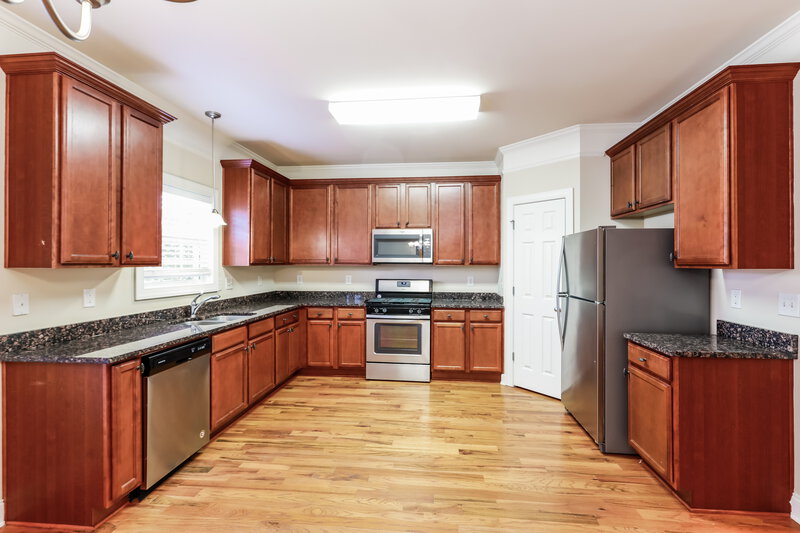 1,890/Mo, 2265 Ewell Park Dr Lawrenceville, GA 30043 Kitchen View