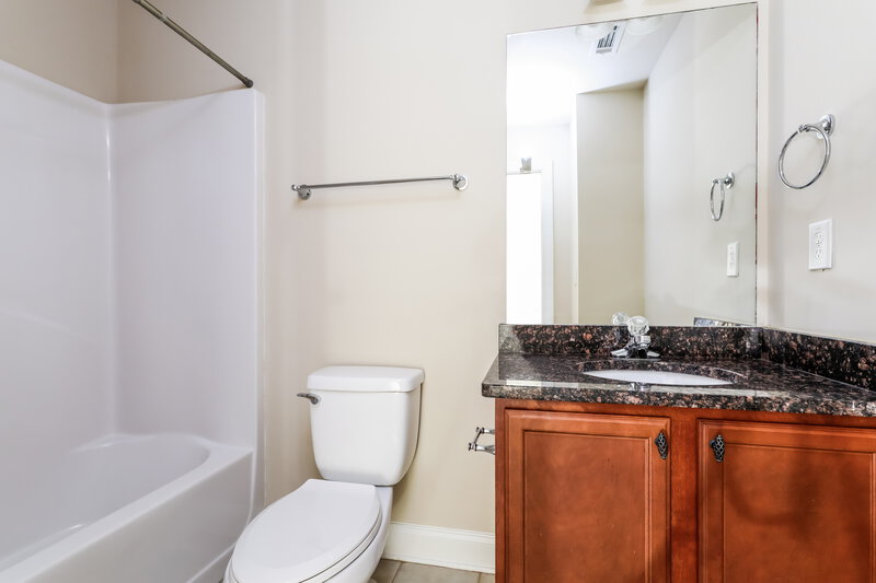 1,890/Mo, 2265 Ewell Park Dr Lawrenceville, GA 30043 Bathroom View