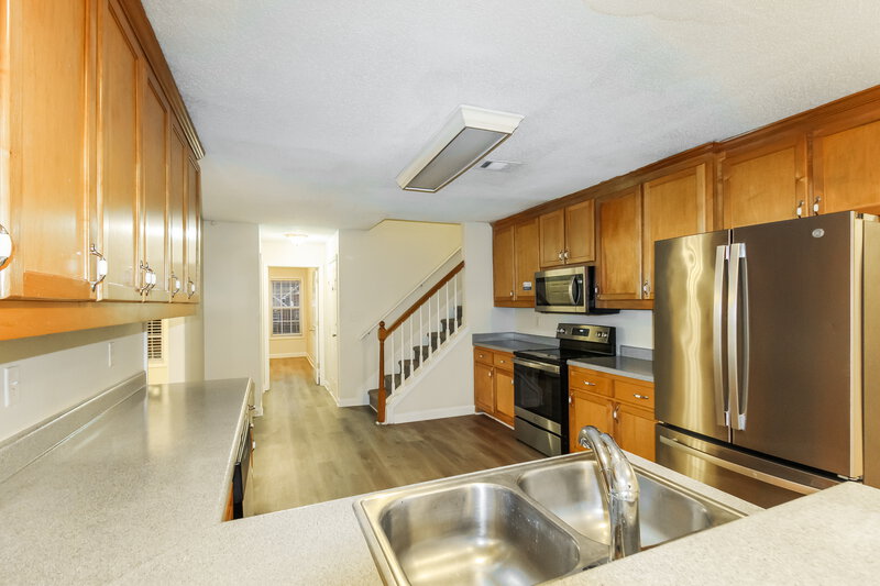 1,940/Mo, 490 Brook Hollow Dr McDonough, GA 30252 Kitchen View