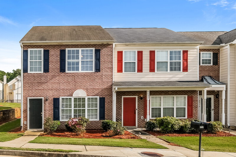 3 Bedroom House – 4511 Heritage Pkwy, Atlanta, GA 30349