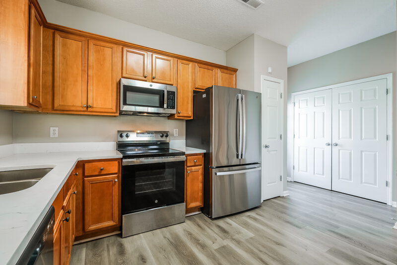 1,710/Mo, 4511 Heritage Pkwy Atlanta, GA 30349 Kitchen View 3
