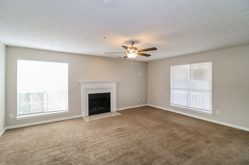2,130/Mo, 4588 Bouldercrest Rd Ellenwood, GA 30294 Living Room View 2