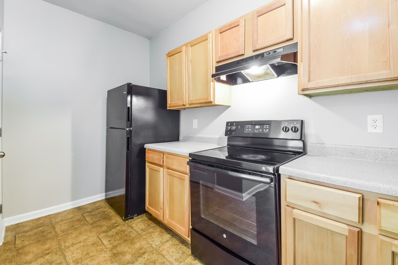 1,755/Mo, 2285 Bigwood Trl College Park, GA 30349 Kitchen View 3