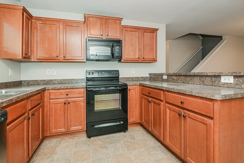 1,755/Mo, 94 Hood Park Dr Jasper, GA 30143 Kitchen View 2