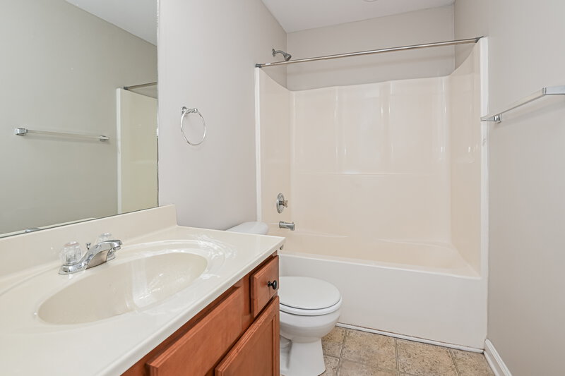 1,755/Mo, 94 Hood Park Dr Jasper, GA 30143 Main Bathroom View