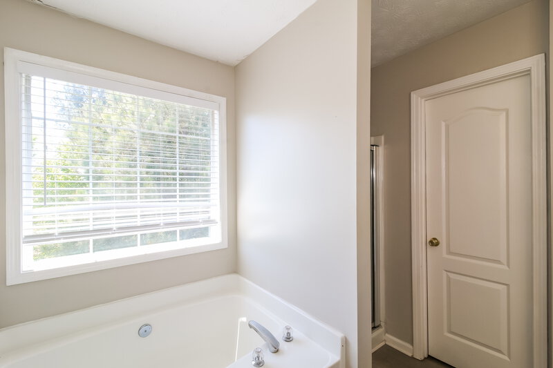 2,225/Mo, 2141 Silva Ct Conley, GA 30288 Main Bathroom View 2