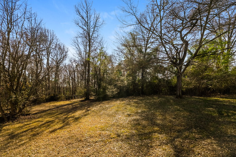 1,915/Mo, 44 Creek View Ct Hoschton, GA 30548 Backyard View