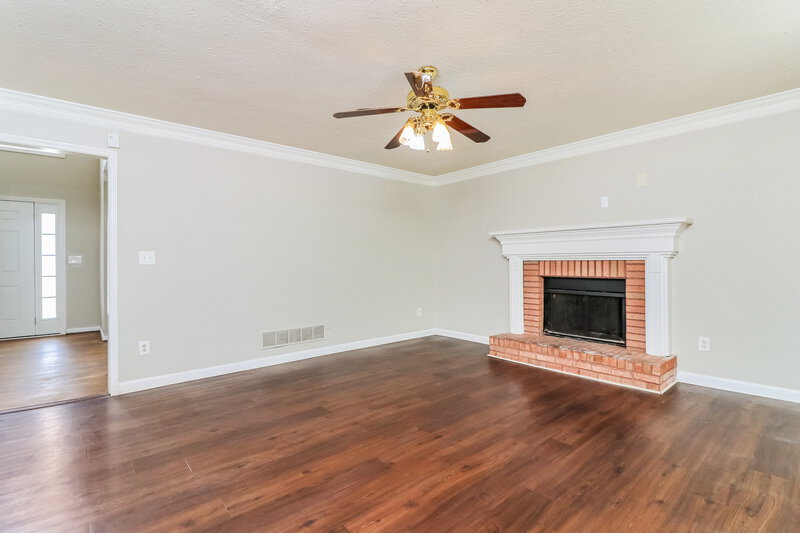 2,470/Mo, 2446 Letha Ln SW Marietta, GA 30064 Living Room View 2