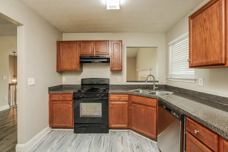 1,860/Mo, 4203 Baler Dr Douglasville, GA 30135 Kitchen View 2